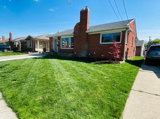 23268 Clairwood St, Saint Clair Shores, MI 48080