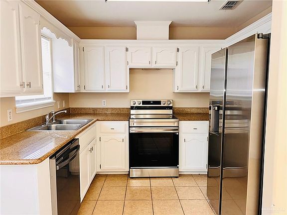 5th image of 2105 W Western Dr #2