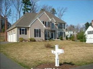 16 Fenwick Dr, Avon, CT 06001