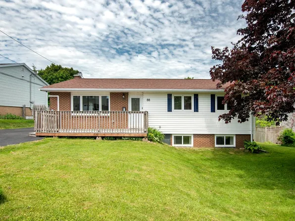 88 Ancaster Ct, Halifax, NS B2V 1J4