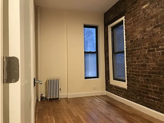 Rented by Bond New York | media 22