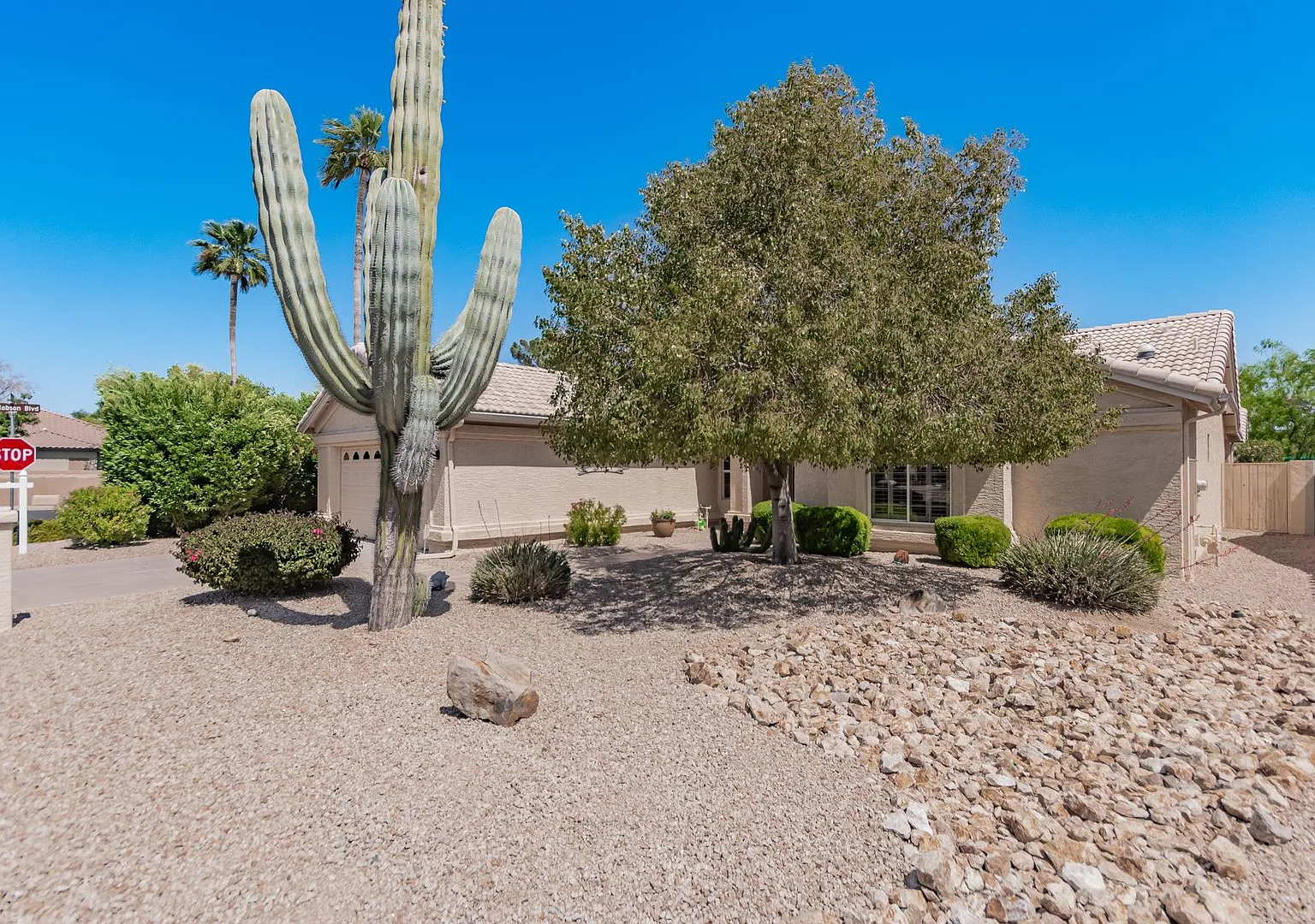 Furnished 3-Bedroom, 3-Bath Home with Private Casita in Oakwood Country Club, Sun Lakes, AZ — Photo 3