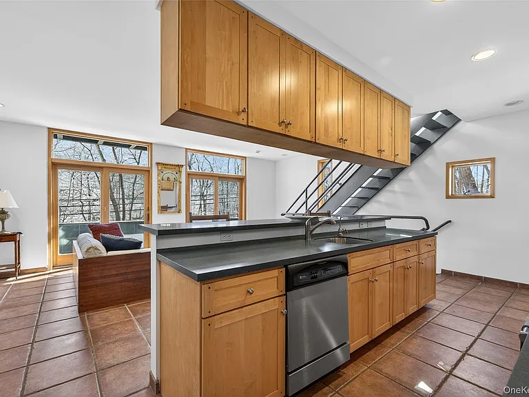 428 Harbor Rd #C — Photo 12
