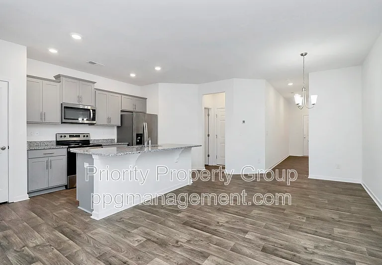6131 Guildford Hill Ln — Photo 2