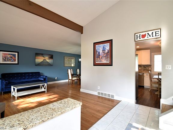 4th image of 6762 Edgemoor Ave