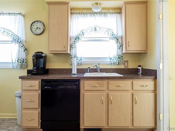 2nd image of 23434 Crossley Ave