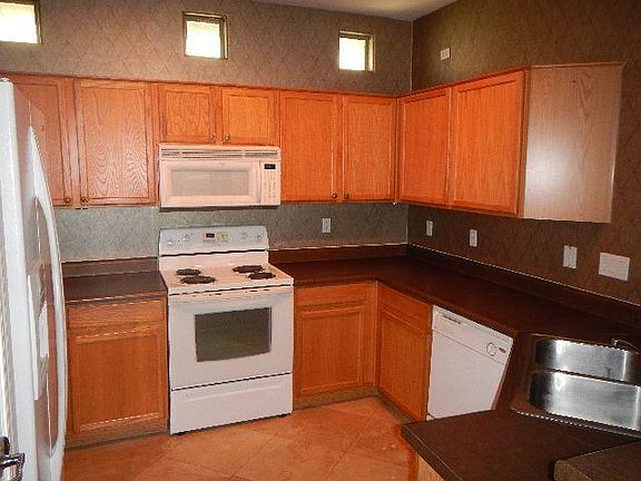 5th image of 2753 S Cupertino Dr