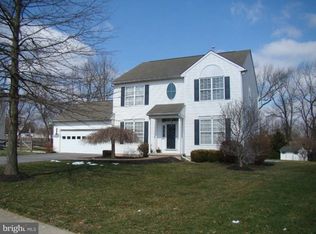 40 N Danbury Cir, Coatesville, PA 19320