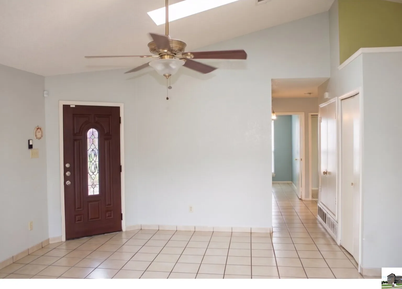 3 bed, 2.0 bath, 1200 sqft, $1,325 — Photo 3