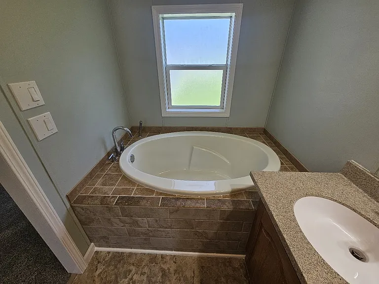 400 Center Ave S #88 — Photo 16