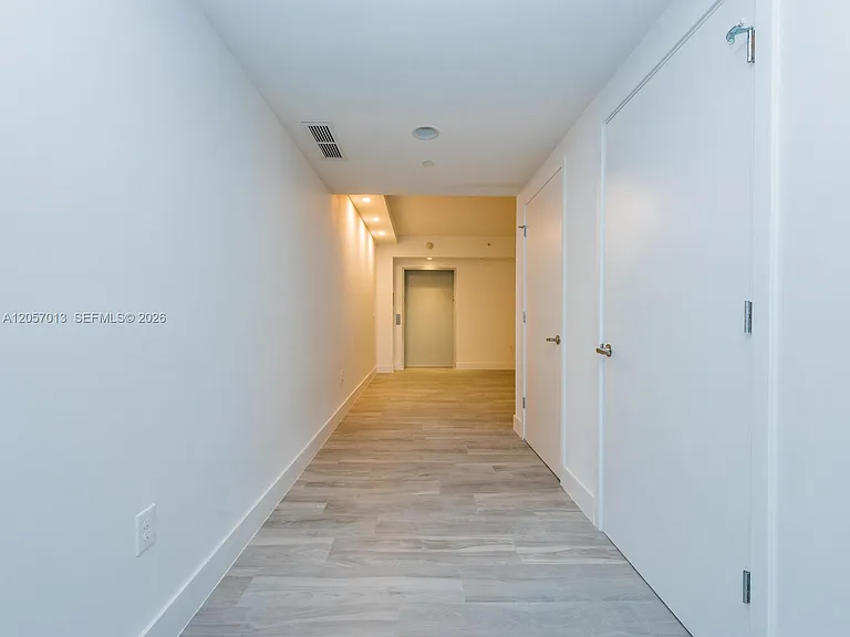 1010 Brickell Ave #3701 — Photo 29