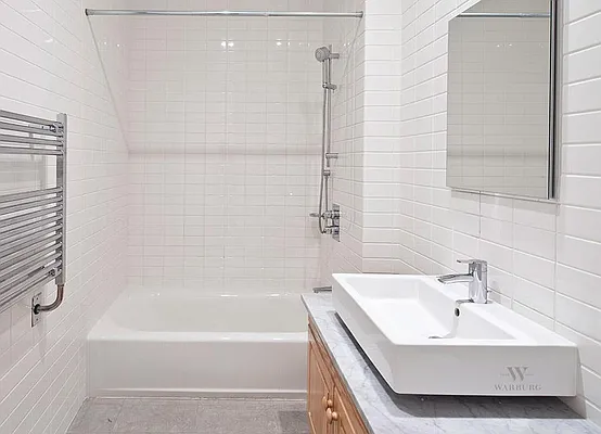 Rented by Warburg | media 4