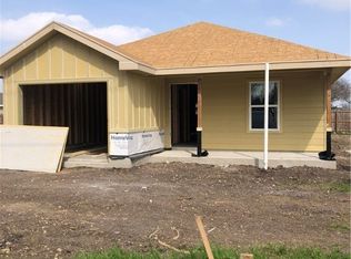 224 W Martindale St, Seguin, TX 78155
