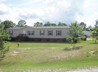 15 Avalon Cir, Seale, AL 36875