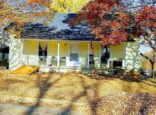 4 19th St, Greer, SC 29651