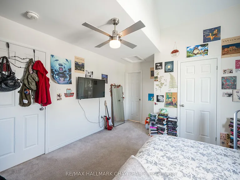41 Masters Cres — Photo 22