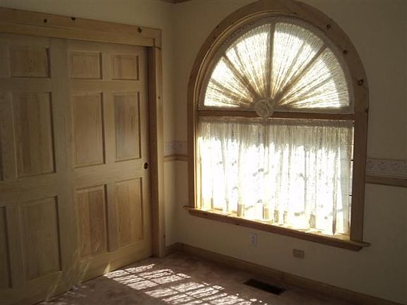2nd image of 764 Menlo Dr