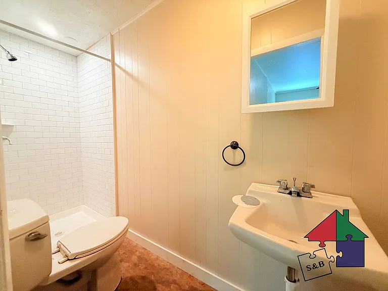150 Fairground Rd — Photo 8