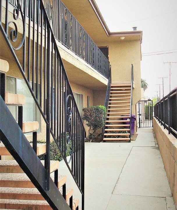 1st image of 522 E 20th St APT 03