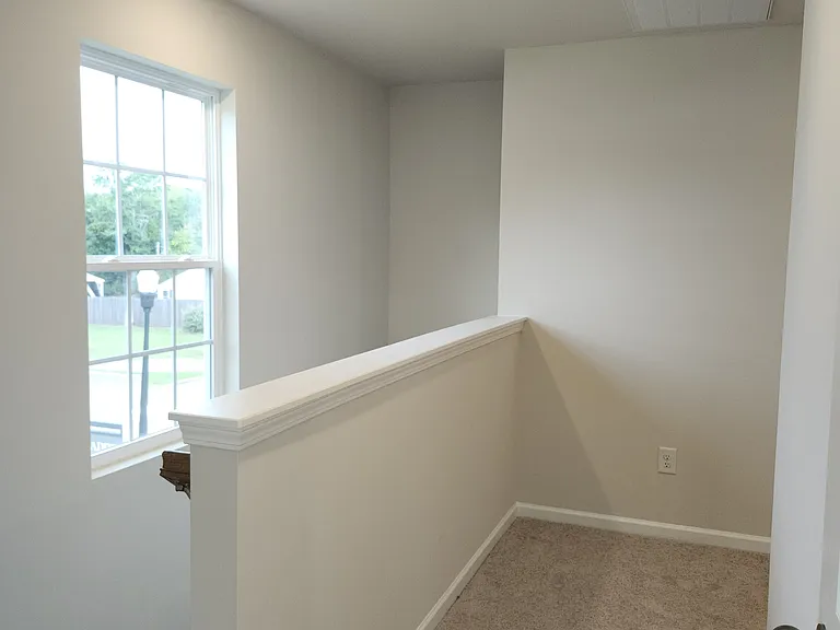 708 Peyden Ln — Photo 12