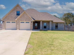 118 Scarlette Ln, Muscle Shoals, AL 35661
