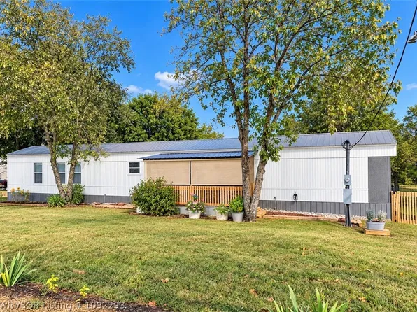 705 N Stockton Ln, Muldrow, OK 74948