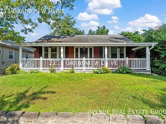 3rd image of 2111 Grandview Dr