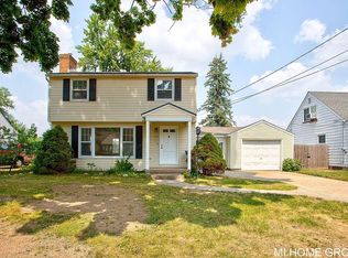 1313 Ellsmere St NE, Grand Rapids, MI 49505