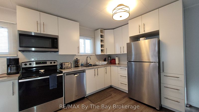 Wasaga Beach House for rent - 5 Bedrooms — photo 7