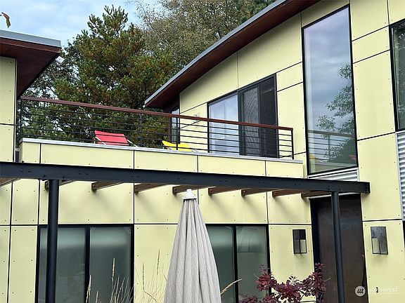 5th image of 410 EAGLE COVE Drive