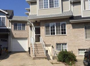 58 Latourette Ln #2, Staten Island, NY 10314