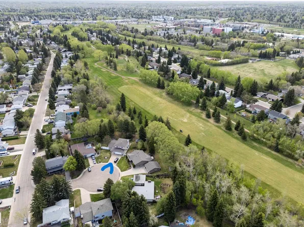 205 Manor Ct NW, Strathcona County, AB T8A 0S8