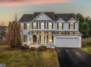 250 Rustling Leaf Pl, Kearneysville, WV 25430