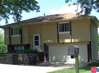 3106 Cornelia St, Bellevue, NE 68005