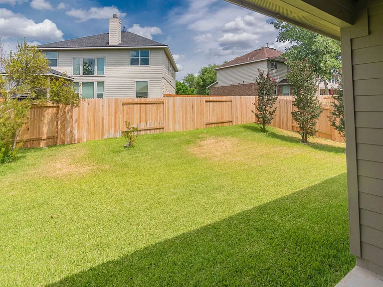 2542 Ravenwood Dr — Photo 22