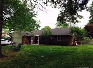 2608 E Harris Rd, Muskogee, OK 74403