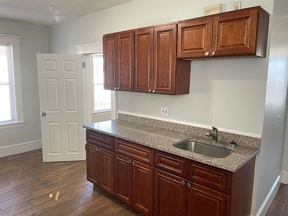 2nd image of 534 Elm St #12-3R