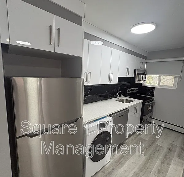 9813 104th St NW #7 — Photo 1