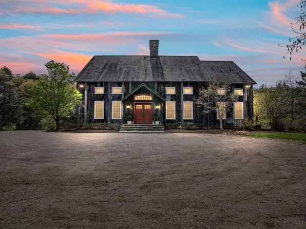 103 Mount Hope St, North Attleboro, MA 02760