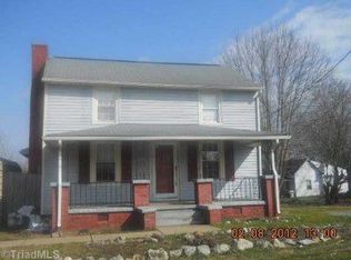 2105 Carolina Rd, Burlington, NC 27217