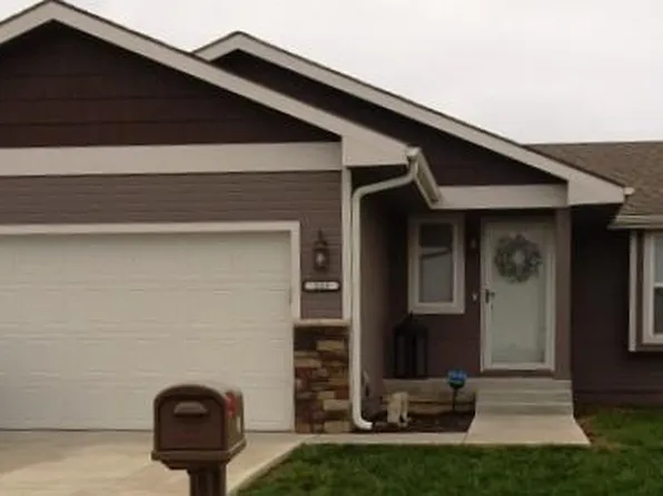 223 SE 43rd Ter, Topeka, KS 66609