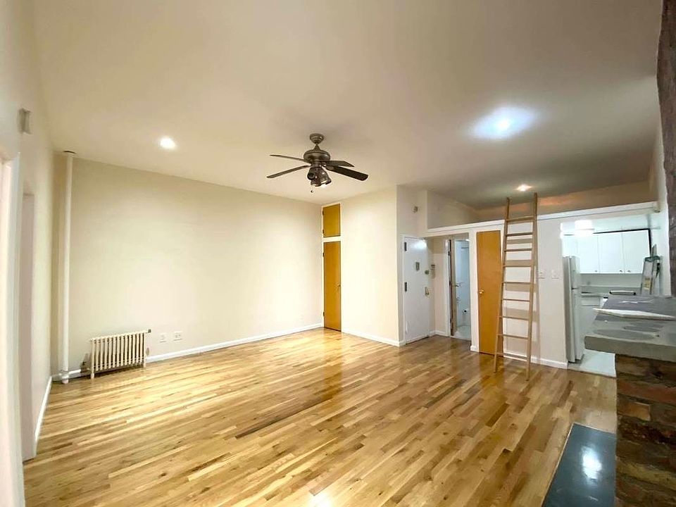 1st image of 102 W 73rd St #3