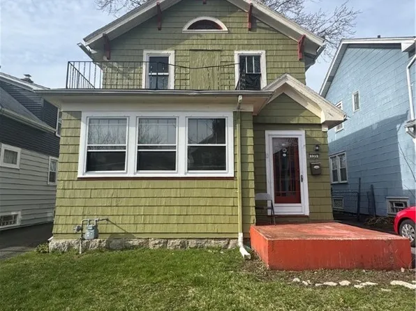 135 W Winspear Ave, Buffalo, NY 14214