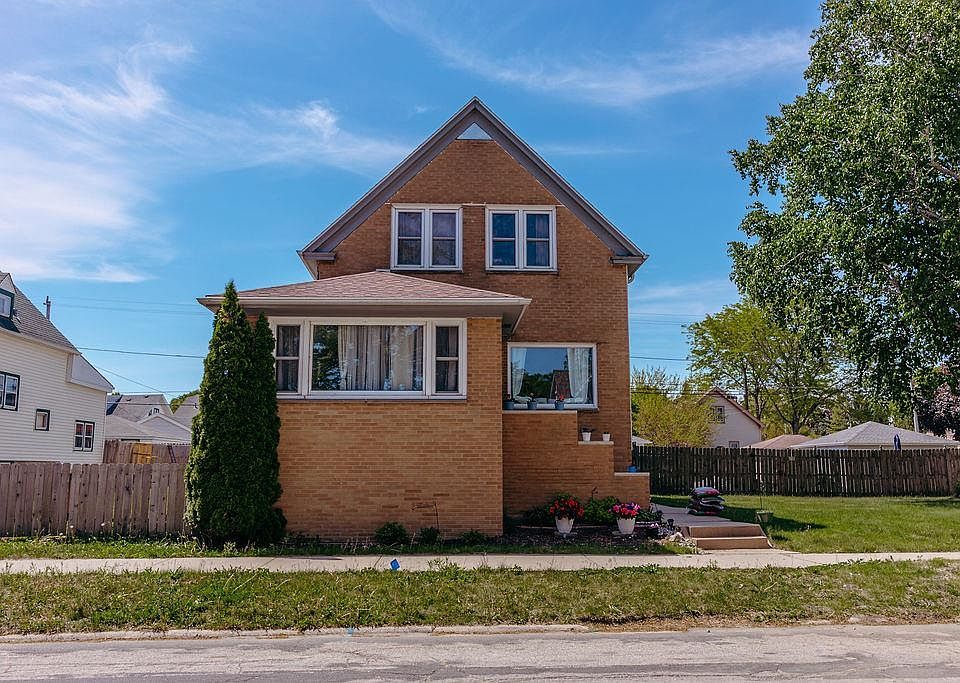 1st image of 3813 E Barnard Ave