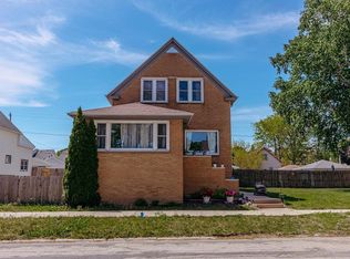 3813 E Barnard Ave, Cudahy, WI 53110