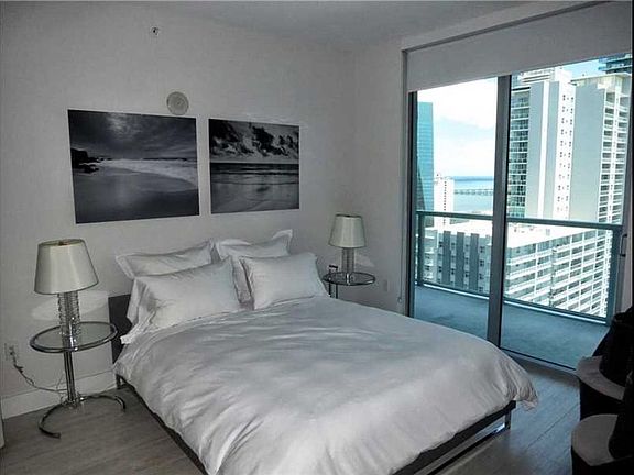 5th image of 1111 SW 1st Ave APT 3219-N