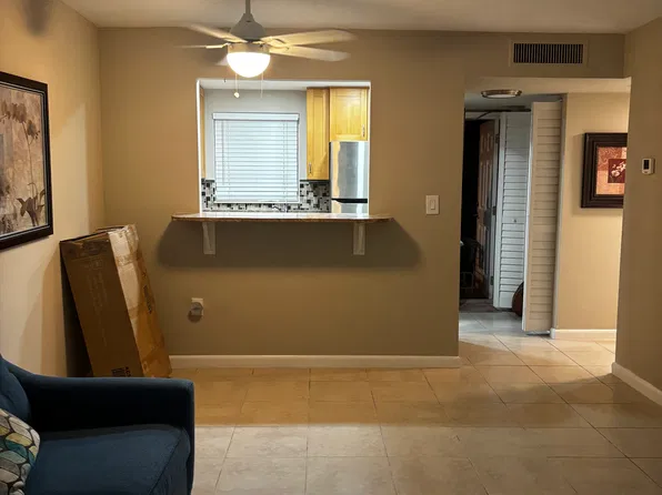 100 Forest Lakes Blvd, Naples, FL