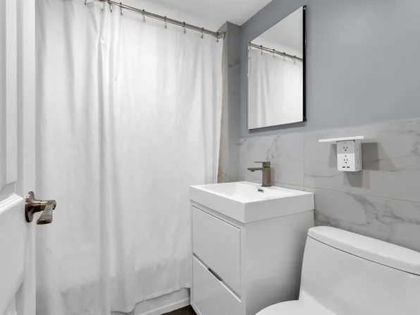 4555 Henry Hudson Pkwy W image 23 of 40