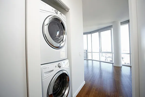 Rented by The Dermot Realty Management Company | media 31