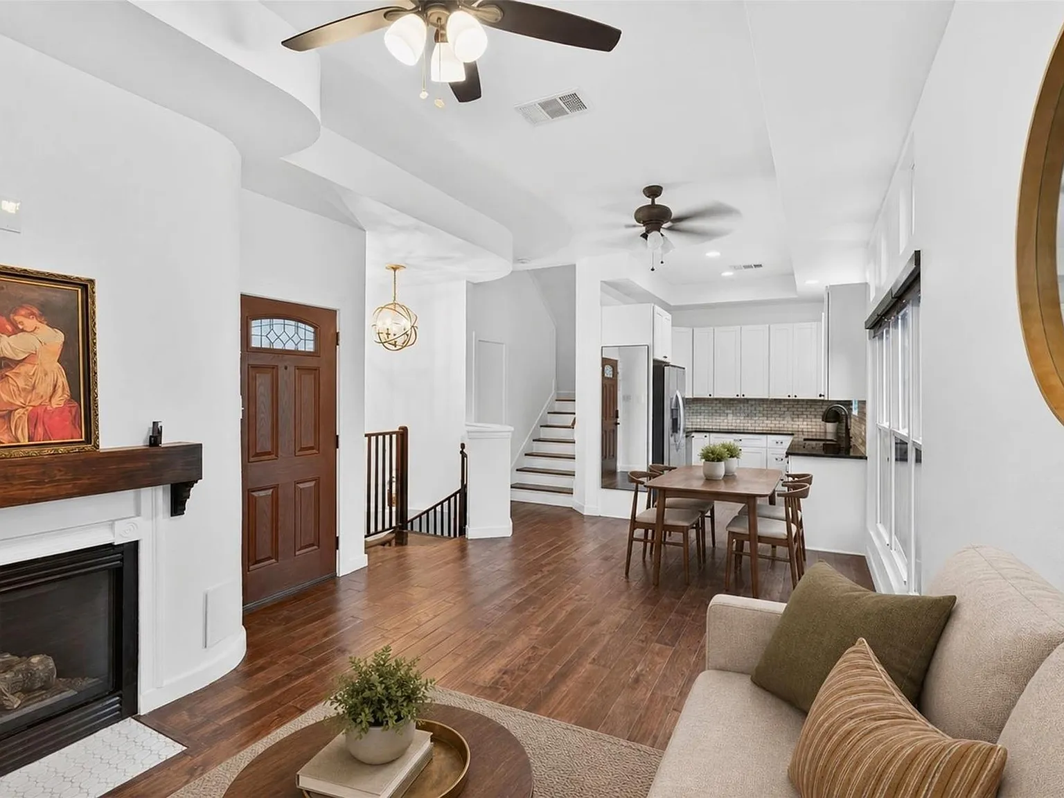 2 bed, 2.5 bath, 1347 sqft, $2,650 — Photo 4